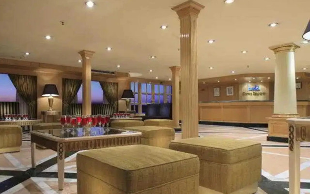 Travcotels Cruise Luxor Hotel