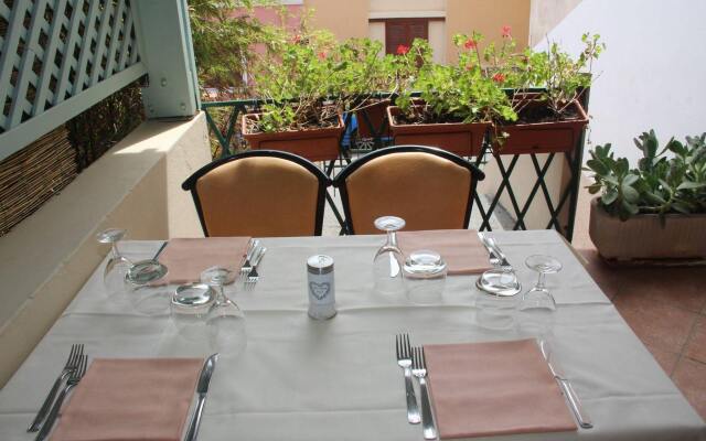 Geranio Rosso Hotel & Restaurant