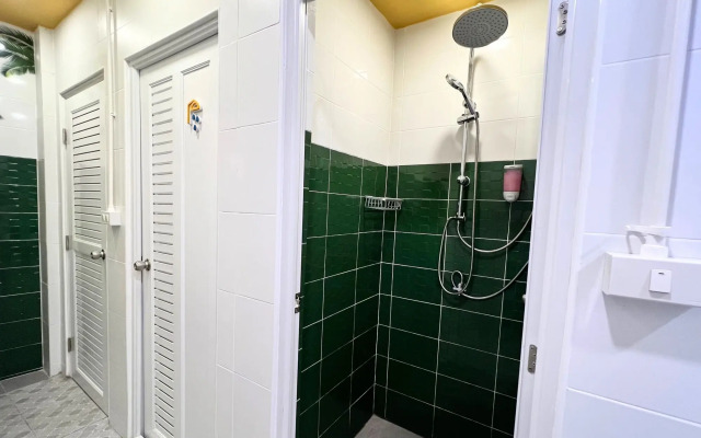 Sleepy Station - Hostel