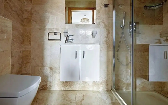 Central Stays by REMOTLYS.com