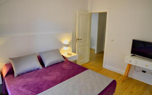 Apartamentos Leo Canela