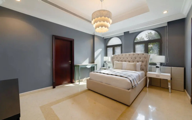 Maison Privee Private Pool and Beach Access Villa w/ Cinematic Vws