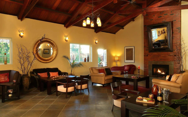 West Sonoma Inn & Spa