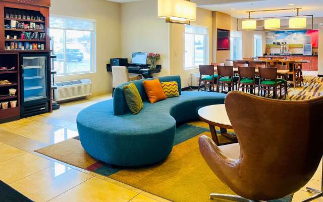 Comfort Inn & Suites Olathe - Kansas City