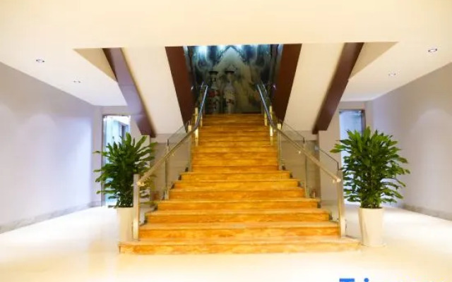 Xinxiang Zhonglian Hotel