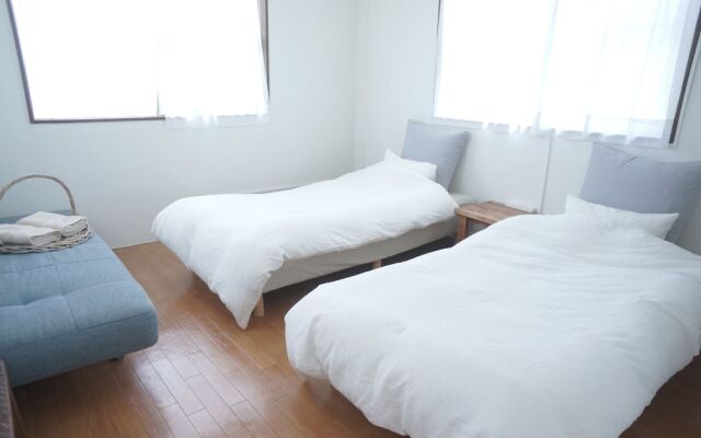 Tiny guest house mametora