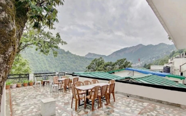 Oak Shade Hotel