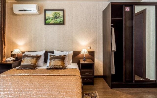 Hotel Bravo