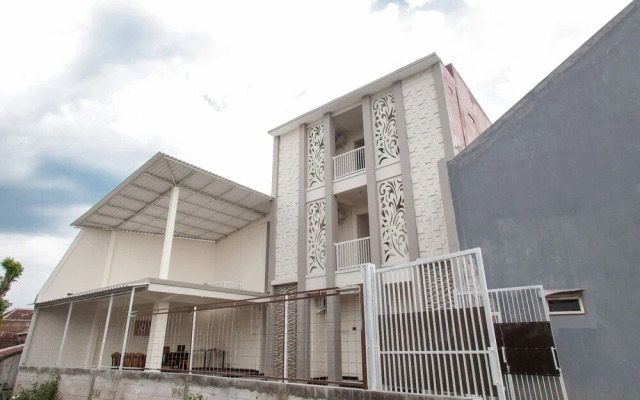 Oyo 1182 Shevin Guest House Syariah