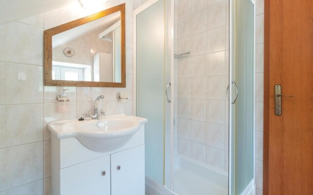 Nice Apartment in Bol With 2 Bedrooms and Wifi