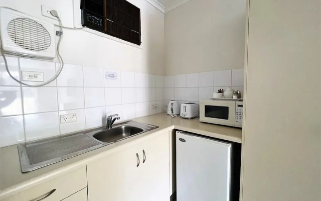 Unwind Glenelg Studio Apartment no 30