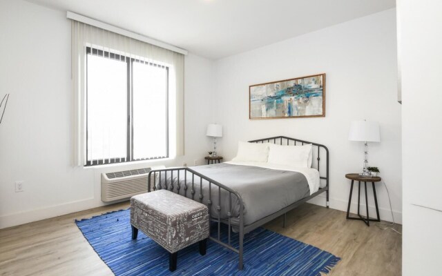 Luxury 2BR 30 Mins to Manhattan Evonify