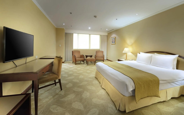 Le Midi Hotel Jungli