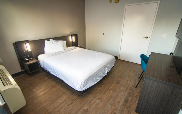 Motel 6 Lakeland, FL