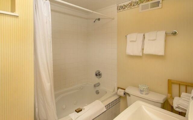 Oceanview Manor 6 Bedroom Home