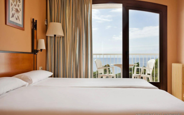 Hotel ILUNION Caleta Park