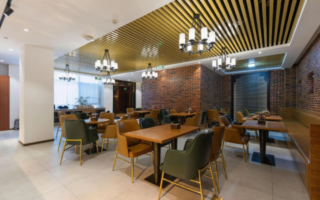 James Joyce Coffetel (Zhangjiakou Station City Government Branch)