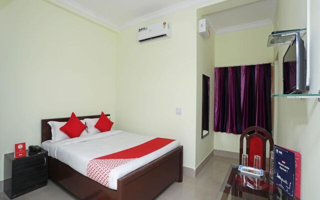 OYO 13859 Soveet Residency