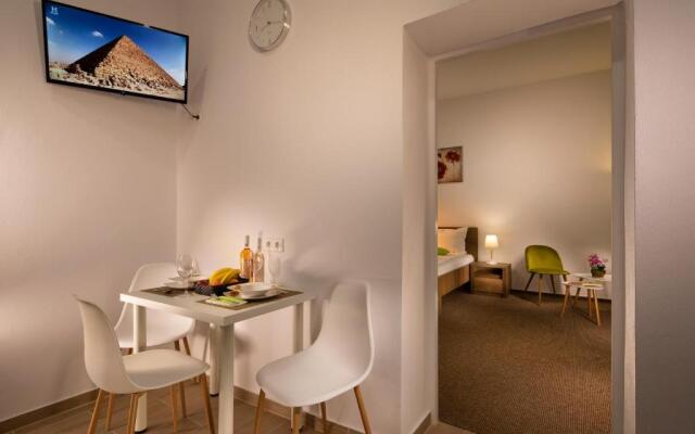 T19 Apartment