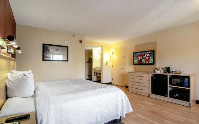 Red Roof Inn PLUS+ West Palm Beach