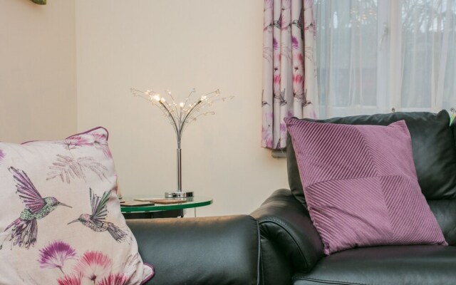 2 Bedroom Apartment Near Wimbledon Tennis Club Sleeps 4