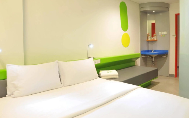 POP! Hotel Diponegoro Surabaya