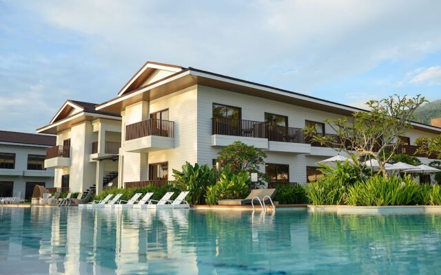 Nouveau Resort