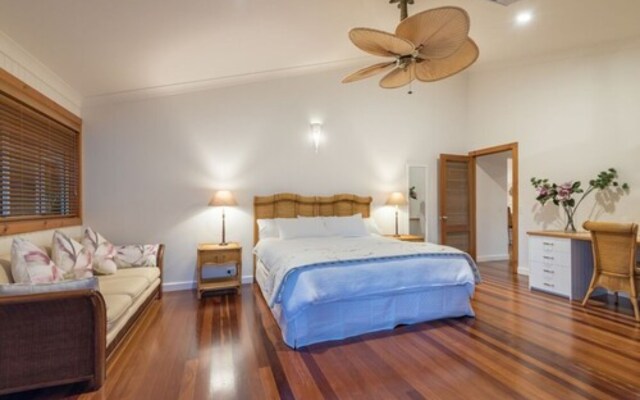 Noosa Outrigger Beach Resort