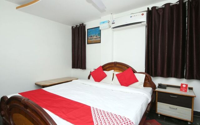 OYO 12498 Hotel Sea Rock