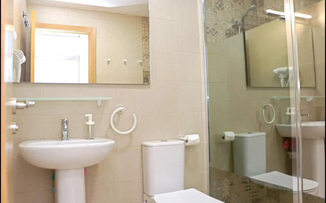 Apartamento en segunda linea, con piscina comunitaria