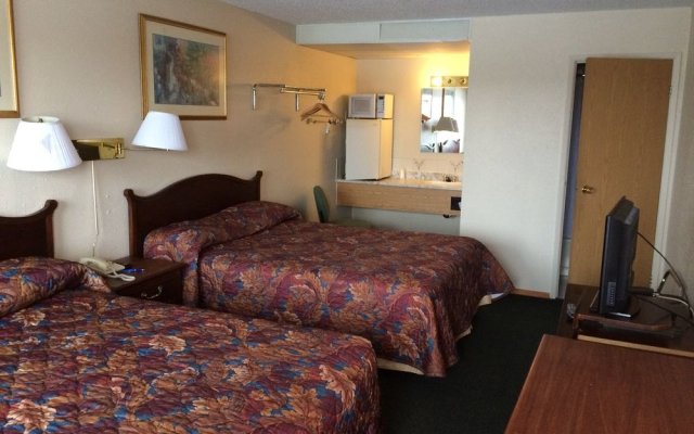 Red Deer Inn  Suites