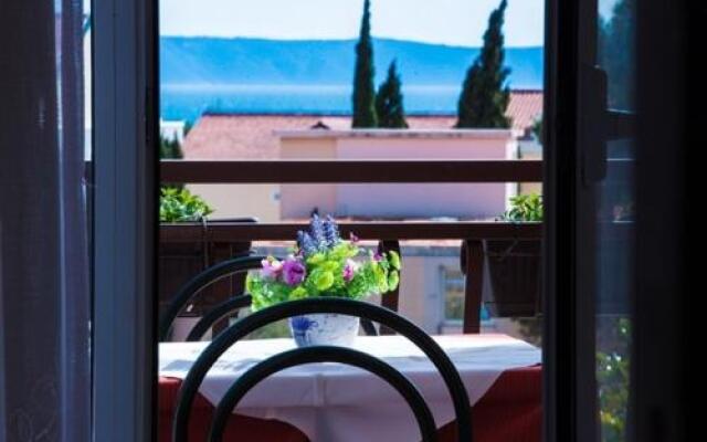 Apartmani Sutic & Restaurant San