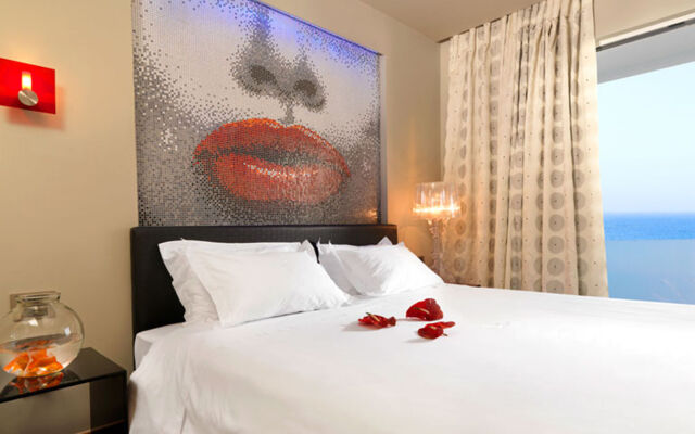 Out Of The Blue All Inclusive Resort & Spa