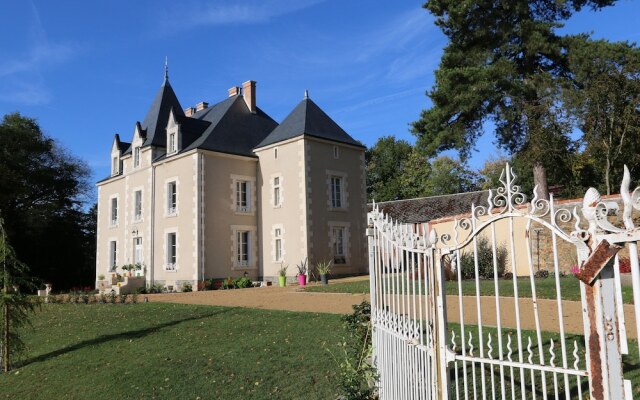 L'orangerie DU Chateau DES Cedres