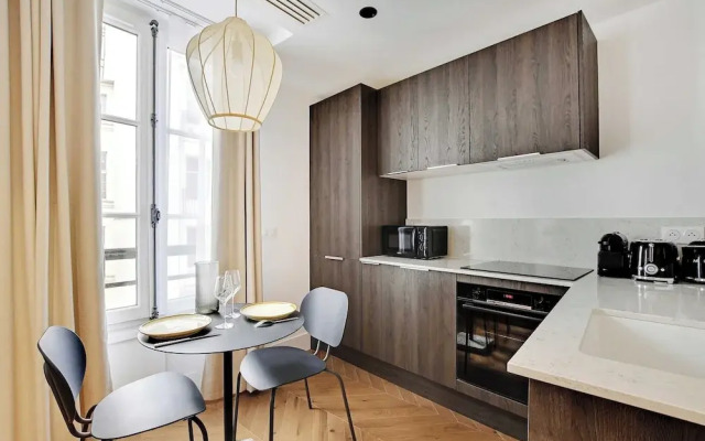 Elegant Studio for 2 People - Palais Garnier