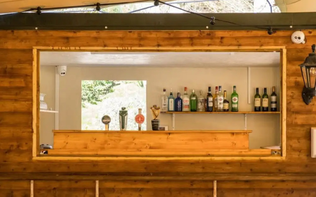 Woodenbridge Hotel