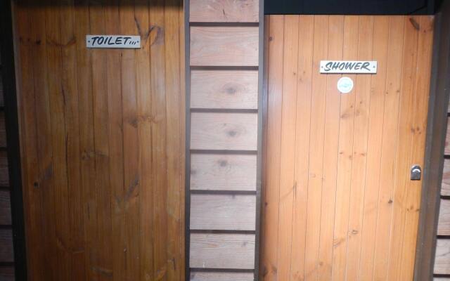 On The Wallaby Eco Lodge - Hostel