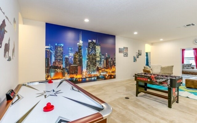 6028bod 14 Bedroom Home