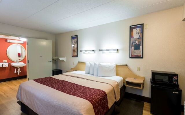 Red Roof Inn Rockford East – Casino District