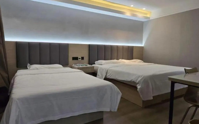 Vatica TianJin JingHai District Bus Station Home World Plaza Hotel