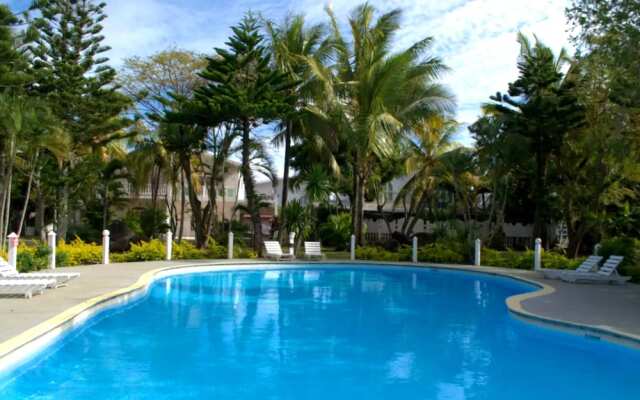 House With in Pereybere With Pool Access and Enclosed Gard