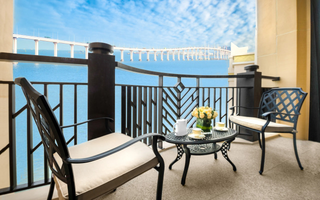Legend Palace Hotel
