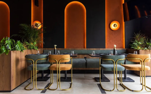 Diagonal Hotel