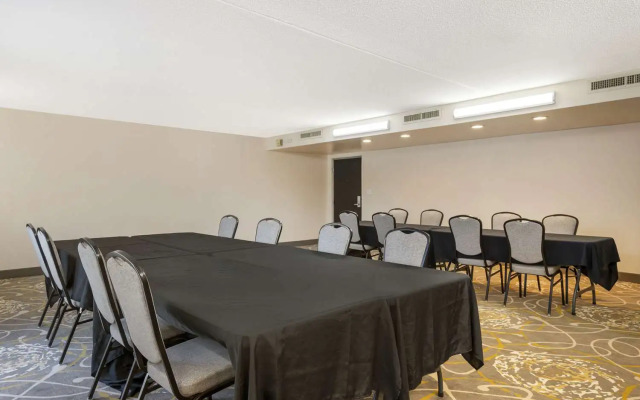 Best Western Ashbury Inn