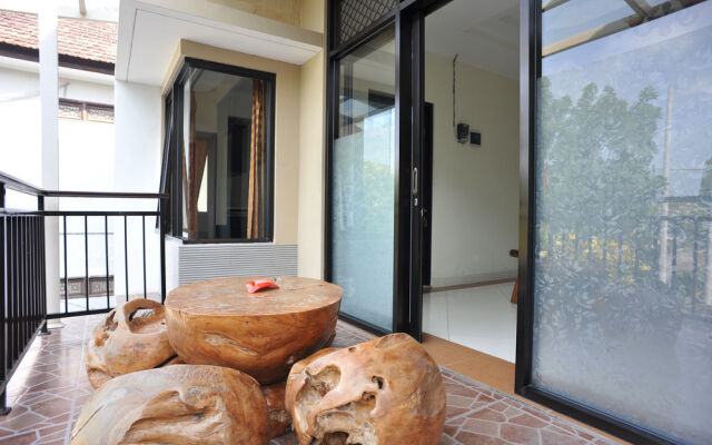 巴厘岛艾里雷农图卡巴唐哈里杜瓦贝拉什8号酒店(Airy Renon Tukad Batanghari Dua Belas 8 Bali)