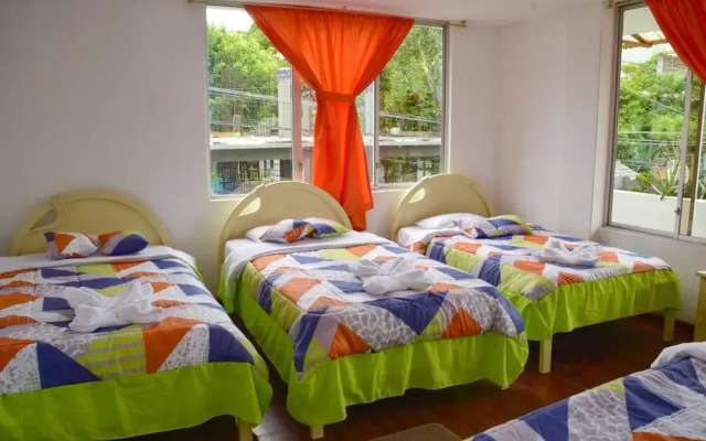 Hostal Santa Cruz Backpackers