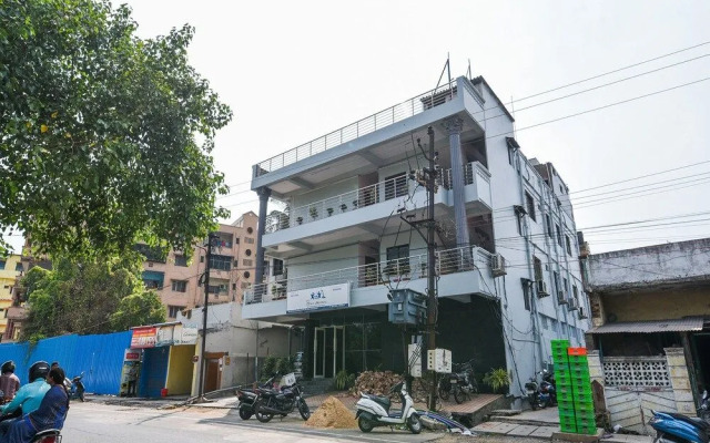 OYO 15011 Blue Homes