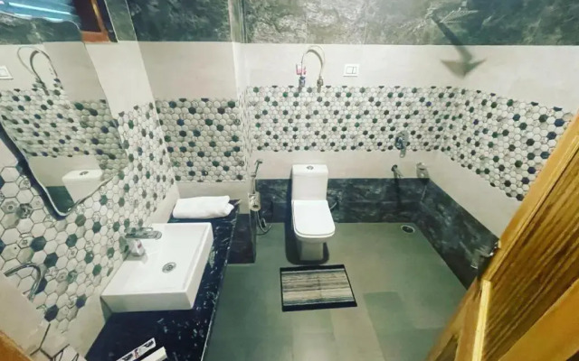 The Maple Leaf Cottage