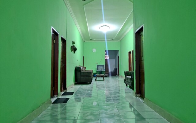 OYO 93411 Syariah Hotel Tomborang