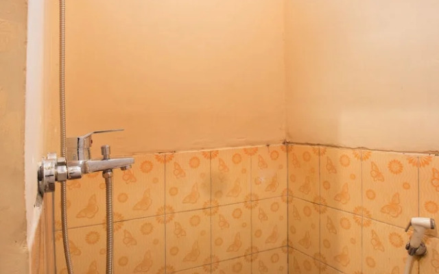 OYO 298 Gemilang Guesthouse Near Siloam Hospitals Kelapa Dua
